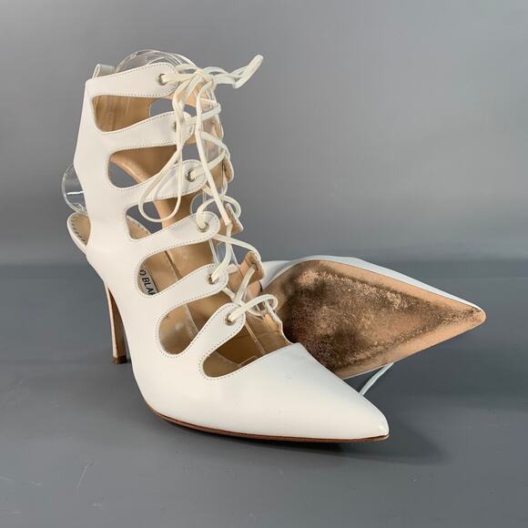 MANOLO BLAHNIK Size 6.5 White Leather Laced Pumps - Picture 5 of 7